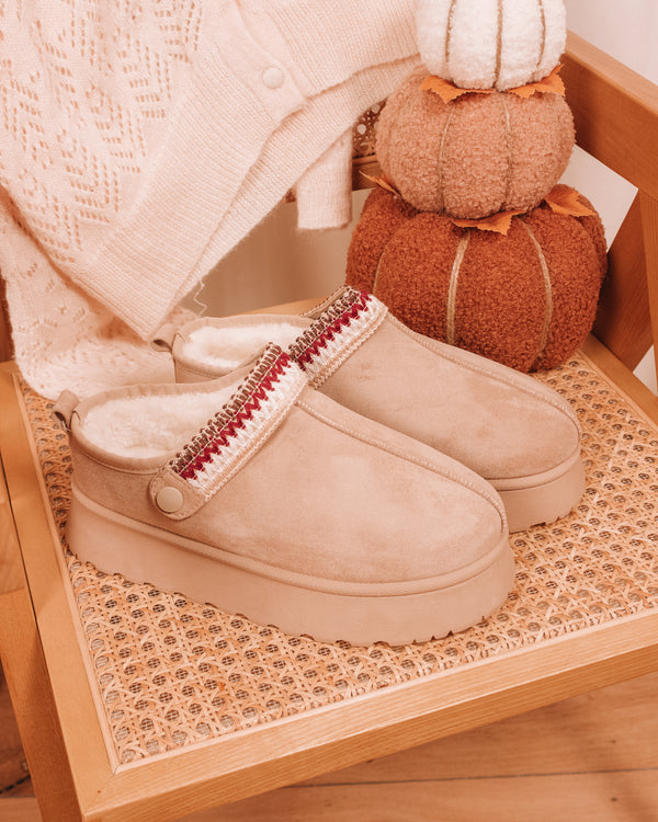 There She Goes Beige Slippers