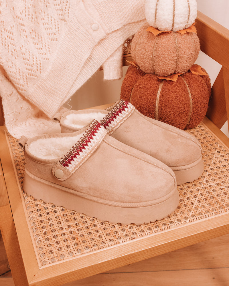 There She Goes Beige Slippers